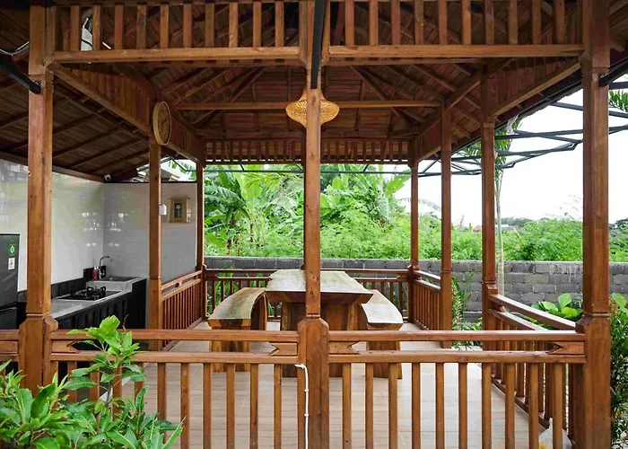 Santhara Wooden House Canggu (Bali)